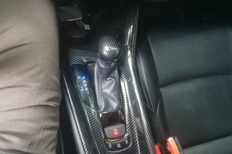 Used Toyota C-HR 2018 2.0L Leading Edition China VI Gear Lever