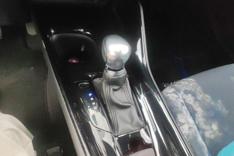 Used Toyota C-HR 2018 2.0L Leading Edition China V-standard Gear Lever