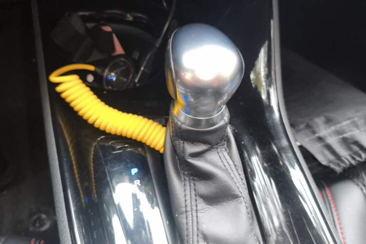 Used Toyota C-HR 2018 2.0L Coolway Leading Edition China V Standard Gear Lever