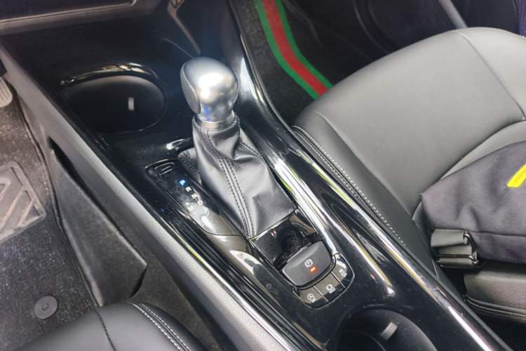 Used Toyota C-HR 2018 2.0L Leading Edition China V-standard Gear Lever