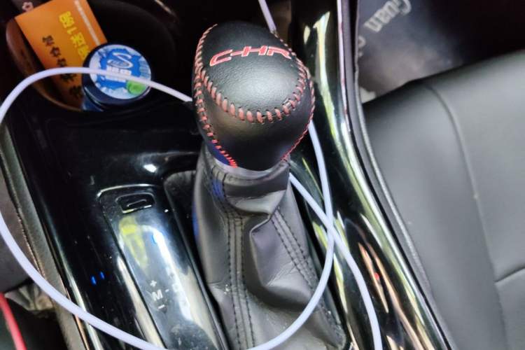 Used Toyota C-HR 2018 2.0L Leading Edition China V-standard Gear Lever