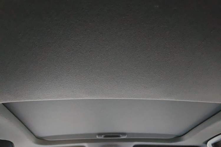 Used Toyota C-HR 2018 2.0L Leading with Sunroof China VI Standard Headliner