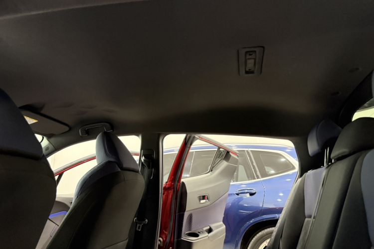 Used Toyota C-HR 2018 2.0L Luxury Edition China V Standard Headliner