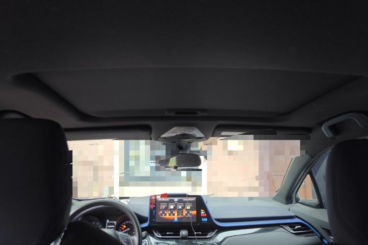 Used Toyota C-HR 2018 2.0L Leading with Sunroof China VI Standard Headliner