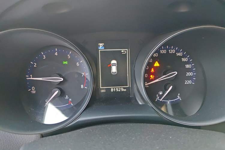 Used Toyota C-HR 2018 2.0L Leading with Sunroof China VI Standard Instrument Cluster