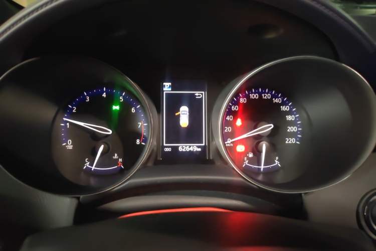 Used Toyota C-HR 2018 2.0L Leading with Sunroof China VI Standard Instrument Cluster