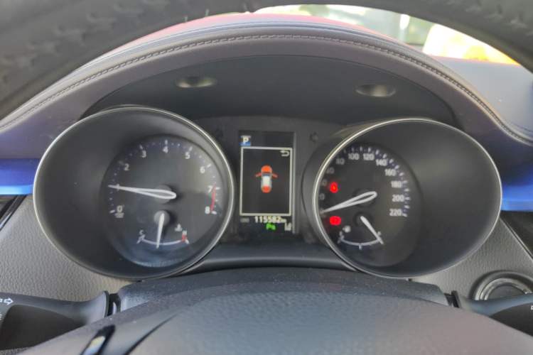 Used Toyota C-HR 2018 2.0L Luxury Sunroof Version China V Emission Standard Instrument Cluster
