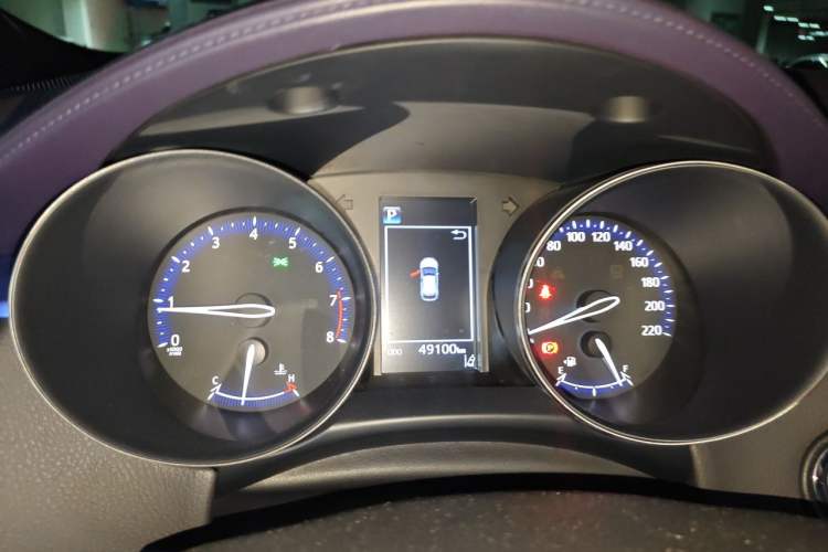 Used Toyota C-HR 2018 2.0L Leading with Sunroof China VI Standard Instrument Cluster