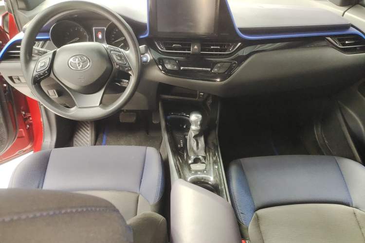 Used Toyota C-HR 2018 2.0L Leading Edition China VI Interior 2