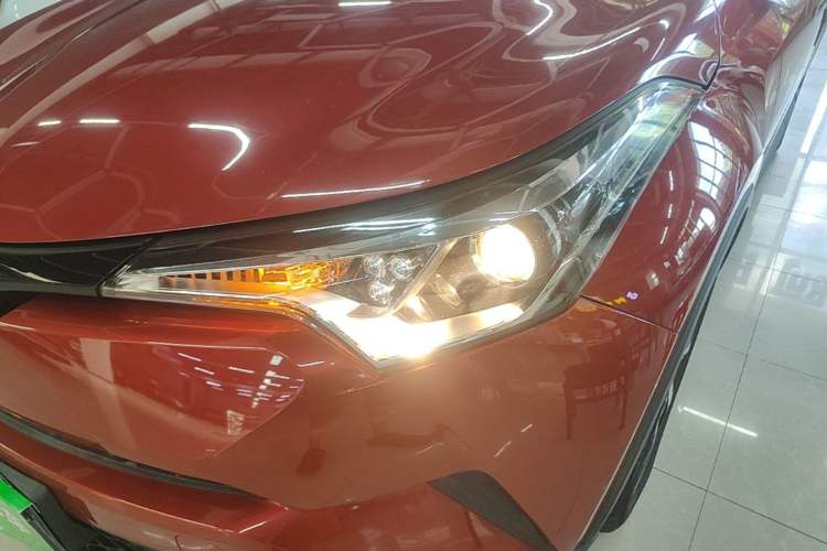 Used Toyota C-HR 2018 2.0L Leading Edition China V-standard Left Front Headlight