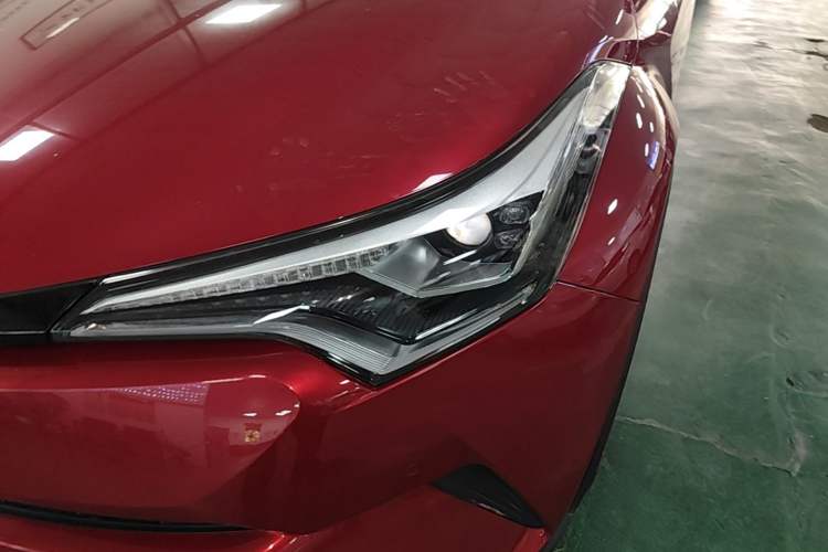 Used Toyota C-HR 2018 2.0L Luxury Edition China VI Standard Left Front Headlight