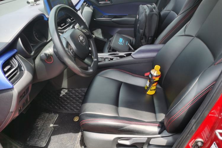 Used Toyota C-HR 2018 2.0L Leading with Sunroof China VI Standard Left Front Seat
