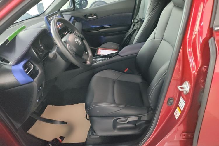 Used Toyota C-HR 2018 2.0L Leading with Sunroof China V Standard Left Front Seat