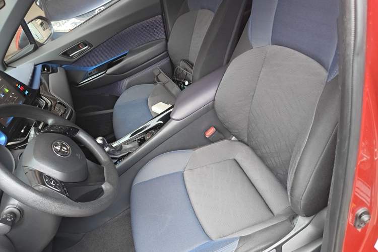 Used Toyota C-HR 2018 2.0L Leading Edition China V-standard Left Front Seat