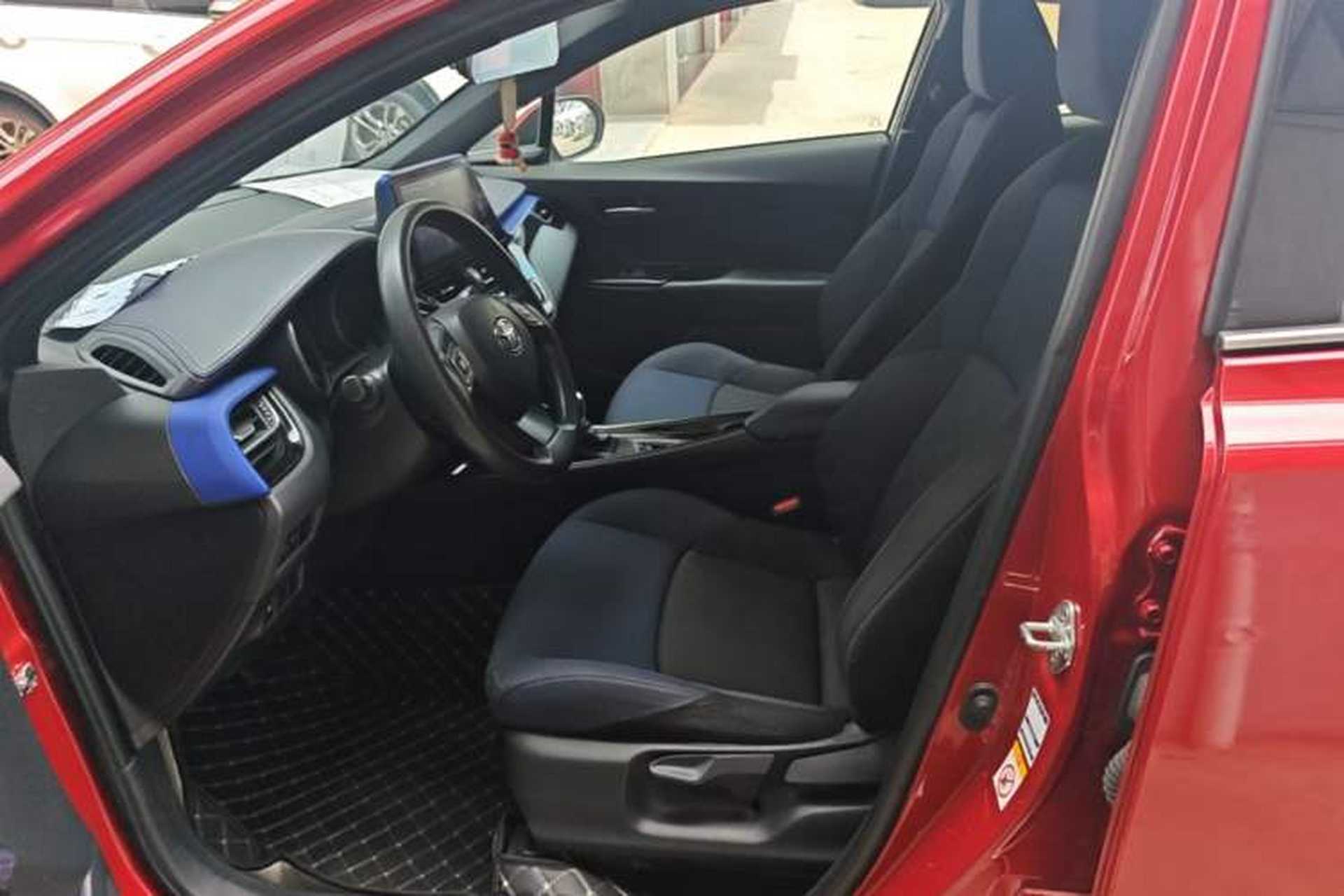 Used Toyota C-HR 2018 2.0L Leading with Sunroof China V Standard Left Front Seat