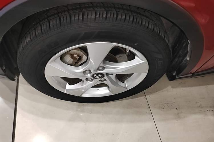 Used Toyota C-HR 2018 2.0L Elite Edition China V standard Left Front Wheel Hub