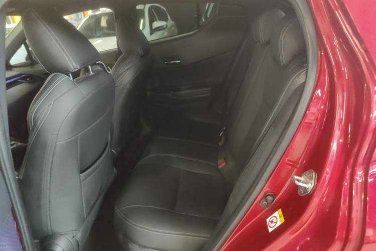 Used Toyota C-HR 2018 2.0L Leading Edition China V-standard Left Rear Seat