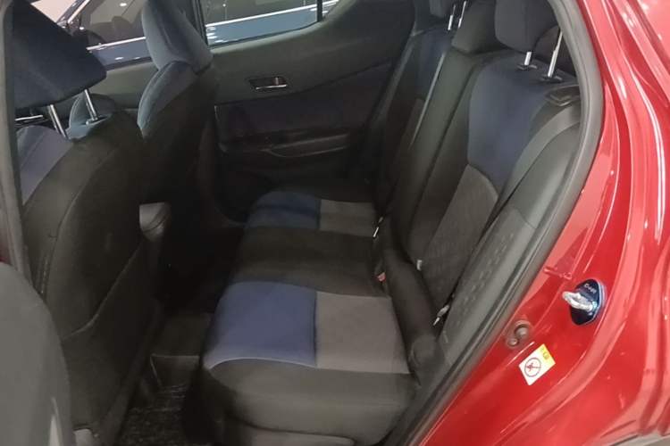 Used Toyota C-HR 2018 2.0L Luxury Edition China V Standard Left Rear Seat