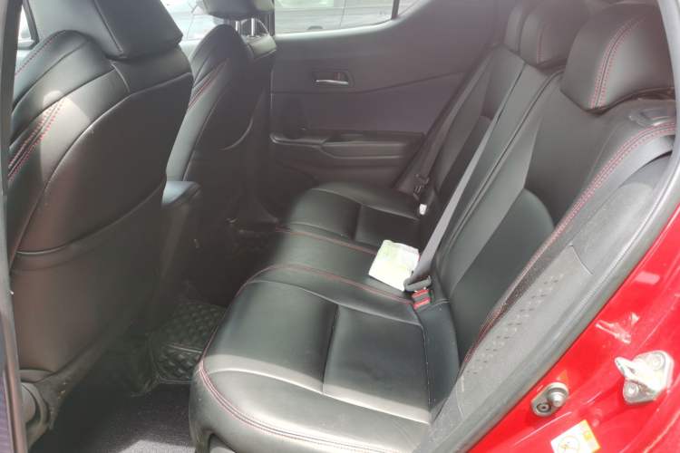 Used Toyota C-HR 2018 2.0L Leading with Sunroof China VI Standard Left Rear Seat