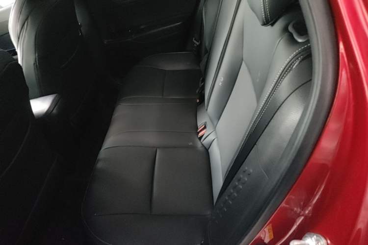 Used Toyota C-HR 2018 2.0L Leading with Sunroof China V Standard Left Rear Seat