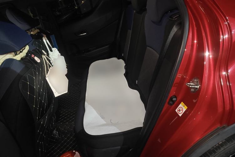 Used Toyota C-HR 2018 2.0L Leading Edition China VI Left Rear Seat