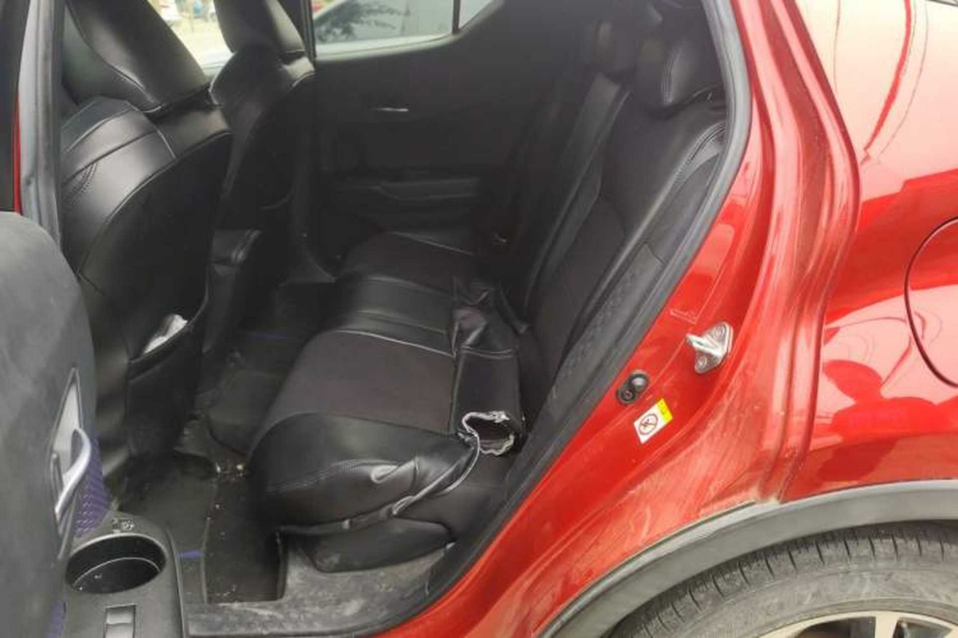 Used Toyota C-HR 2018 2.0L Luxury Edition China VI Standard Left Rear Seat