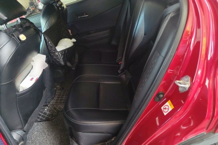 Used Toyota C-HR 2018 2.0L Leading with Sunroof China VI Standard Left Rear Seat