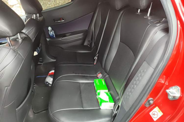 Used Toyota C-HR 2018 2.0L Leading Edition China VI Left Rear Seat