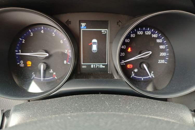 Used Toyota C-HR 2018 2.0L Leading Edition China V-standard Odometer Close Up