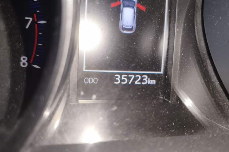 Used Toyota C-HR 2018 2.0L Coolway Leading Edition China V Standard Odometer Close Up