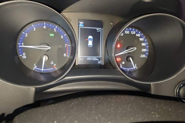 Used Toyota C-HR 2018 2.0L Leading with Sunroof China VI Standard Odometer Close Up
