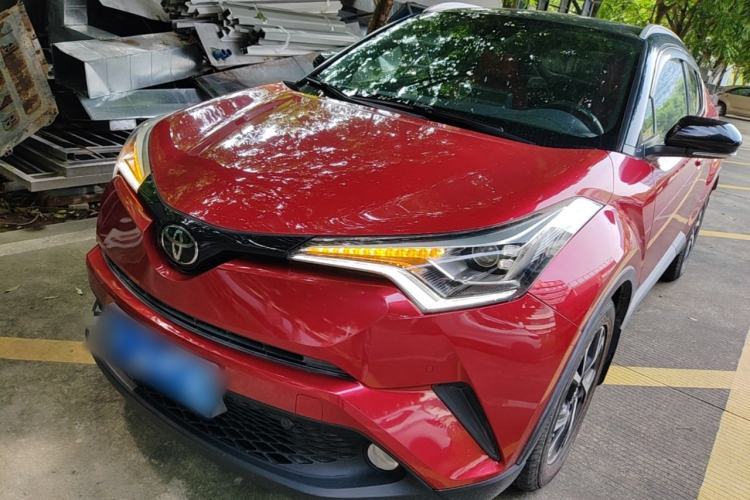 Gebrauchter Toyota C-HR 2018 2.0L Luxury Sunroof Version China VI Standard Guazi used car, China used car export, Used car for sale, Used cars, Cheapest cars for sale