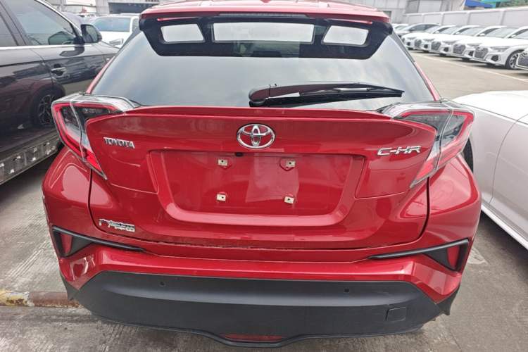 Used Toyota C-HR 2018 2.0L Luxury Sunroof Version China VI Standard Rear