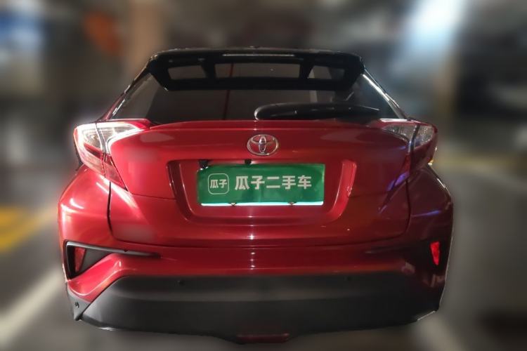 Used Toyota C-HR 2018 2.0L Leading with Sunroof China VI Standard Rear