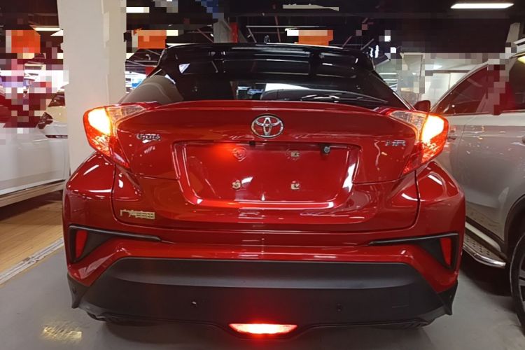 Used Toyota C-HR 2018 2.0L Leading with Sunroof China VI Standard Rear