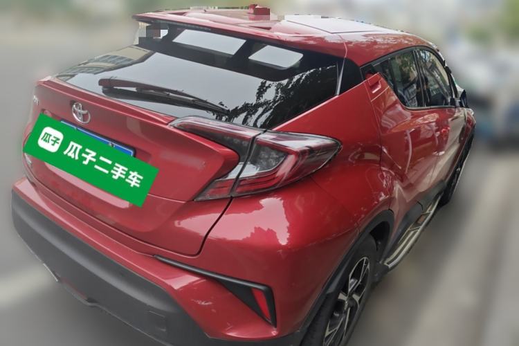 Used Toyota C-HR 2018 2.0L Luxury Sunroof Version China VI Standard Rear Right 45 Deg