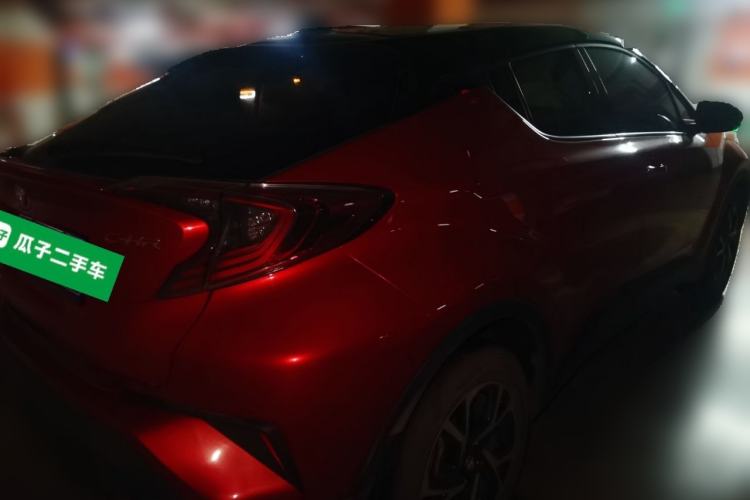Used Toyota C-HR 2018 2.0L Luxury Sunroof Version China VI Standard Rear Right 45 Deg