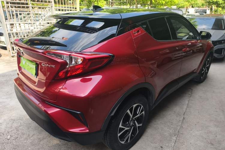 Used Toyota C-HR 2018 2.0L Leading Edition China V-standard Rear Right 45 Deg