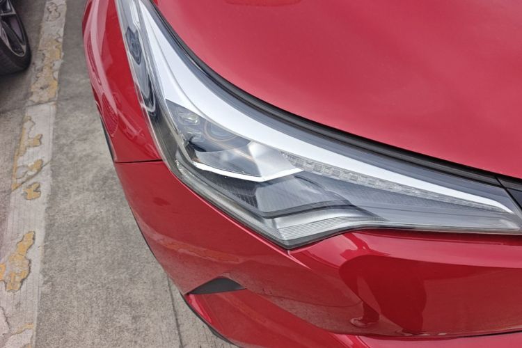 Used Toyota C-HR 2018 2.0L Luxury Sunroof Version China VI Standard Right Front Headlight