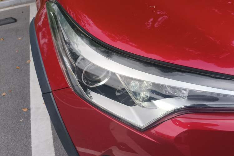 Used Toyota C-HR 2018 2.0L Coolway Leading Edition China V Standard Right Front Headlight
