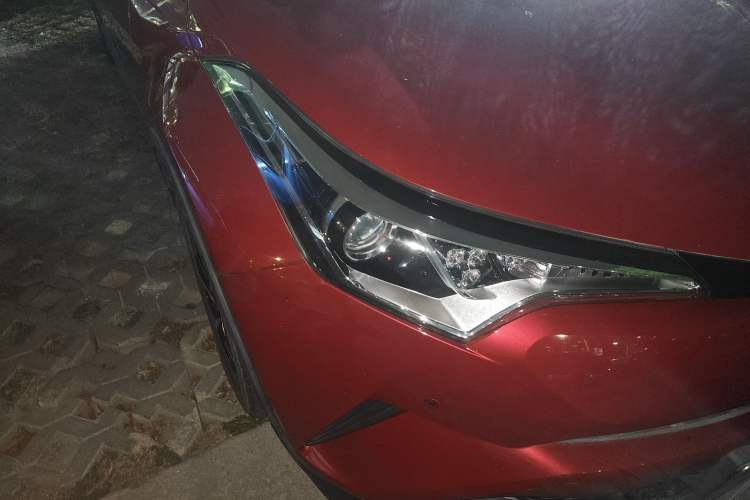 Used Toyota C-HR 2018 2.0L Leading Edition China VI Right Front Headlight