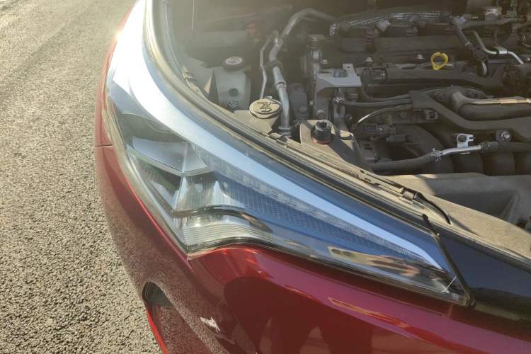 Used Toyota C-HR 2018 2.0L Luxury Sunroof Version China V Emission Standard Right Front Headlight