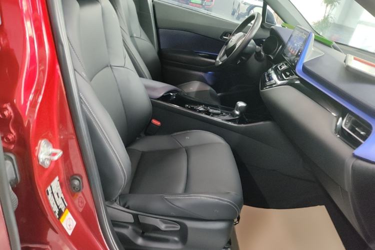 Used Toyota C-HR 2018 2.0L Leading with Sunroof China V Standard Right Front Seat