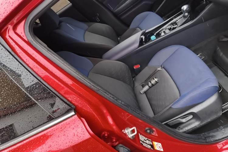 Used Toyota C-HR 2018 2.0L Leading Edition China V-standard Right Front Seat