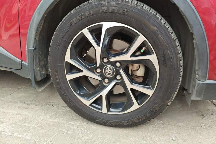Used Toyota C-HR 2018 2.0L Leading Edition China V-standard Right Front Wheel Hub