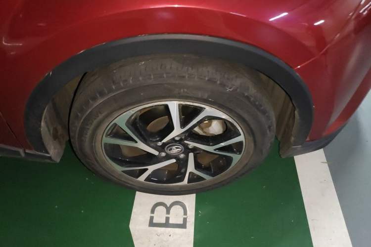 Used Toyota C-HR 2018 2.0L Leading Edition China VI Right Front Wheel Hub