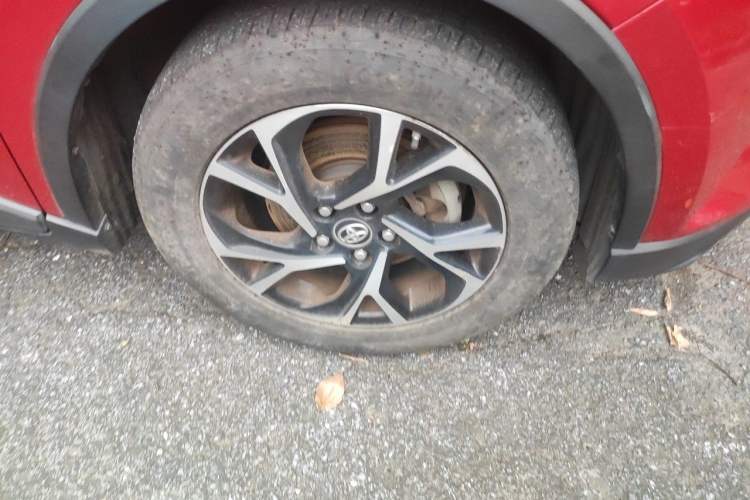 Used Toyota C-HR 2018 2.0L Leading Edition China V-standard Right Front Wheel Hub