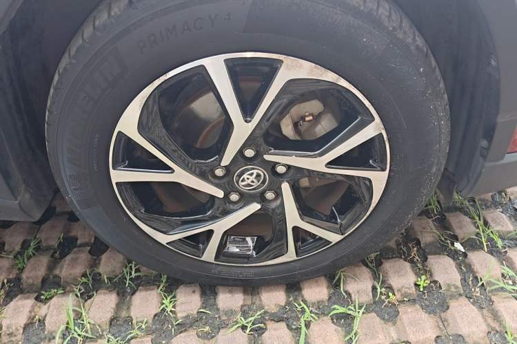 Used Toyota C-HR 2018 2.0L Leading Edition China V-standard Right Front Wheel Hub