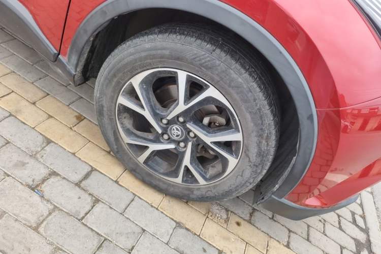 Used Toyota C-HR 2018 2.0L Luxury Edition China VI Standard Right Front Wheel Hub