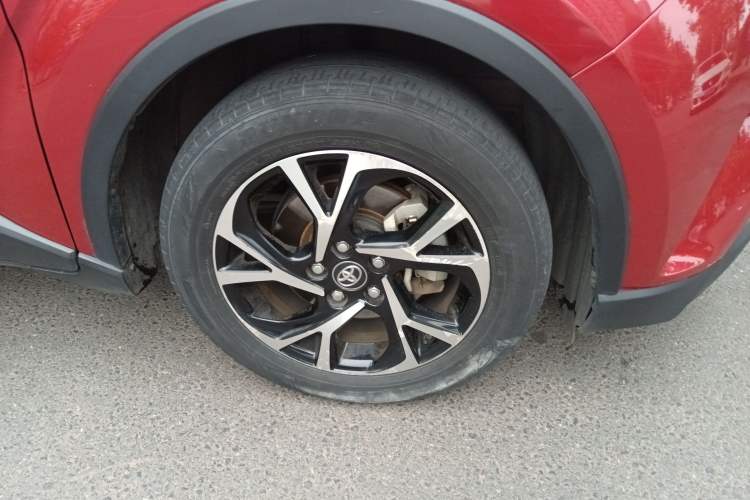 Used Toyota C-HR 2018 2.0L Luxury Edition China VI Standard Right Front Wheel Hub